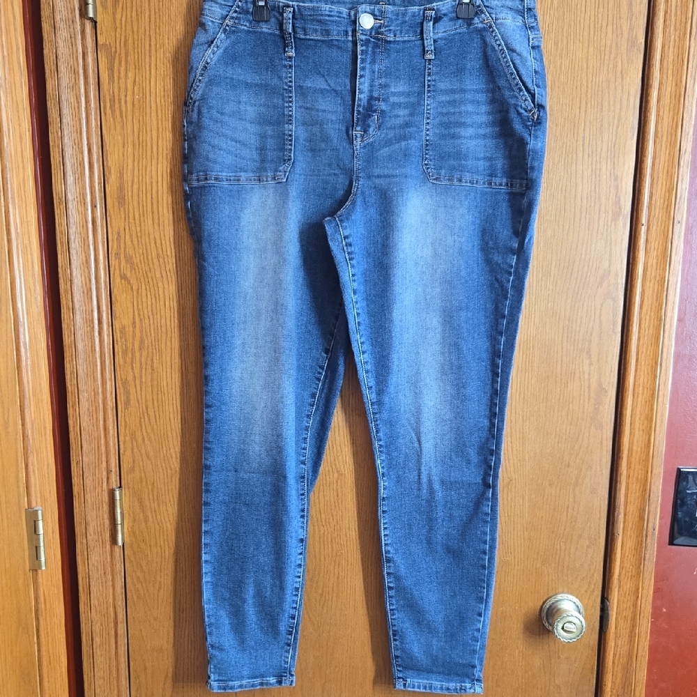 Maurices Blue Ankle Cropped Jeans